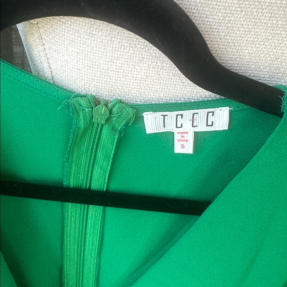 Kelly Green Shorts Romper - Picture 4 of 7